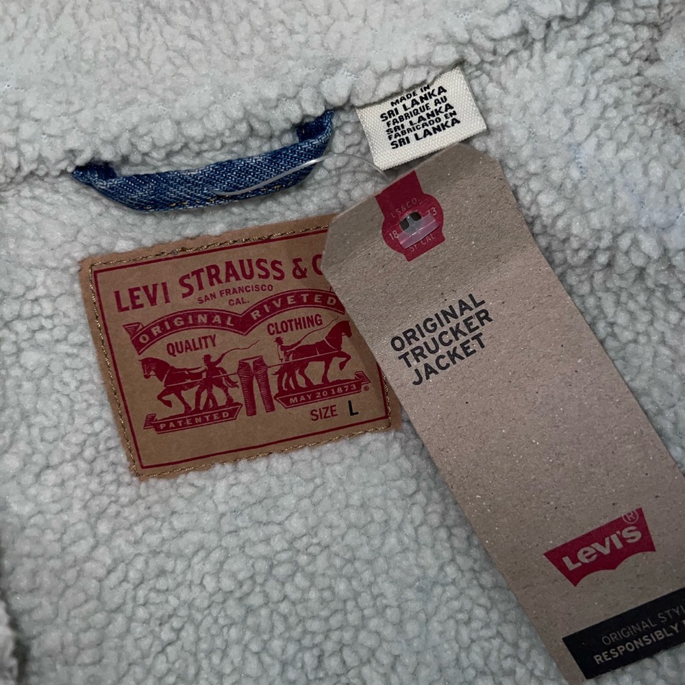 Blue Levi’s original truckers jacket - Picture 3 of 3